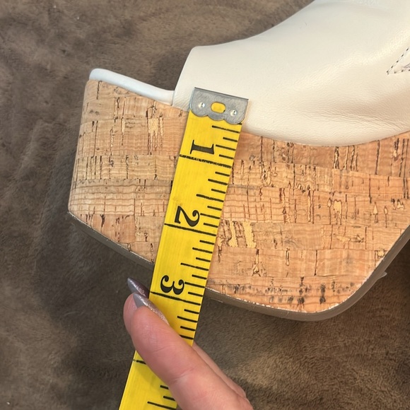 NEW Schutz Women’s Dalle Platform Cutout Nappa Leather Sandals Cream Size 10B - Picture 4 of 7